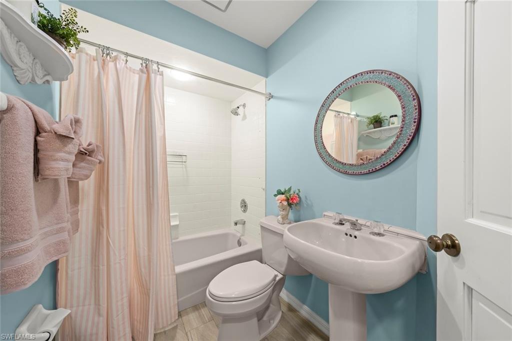 8032 Glen Abbey Cir Property Photo 23