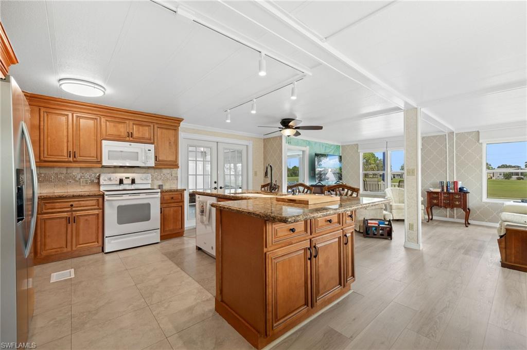 277 Boros Dr Property Photo 15