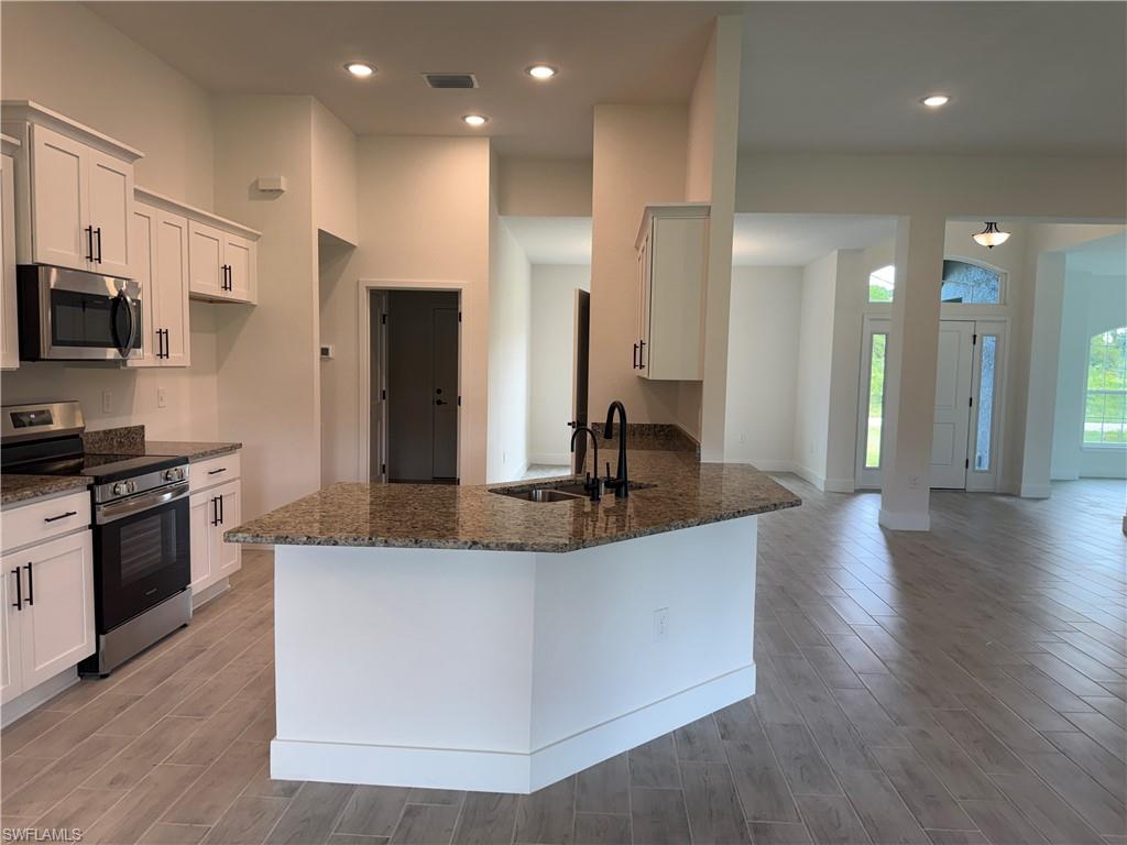 645 Windermere Dr Property Photo 20