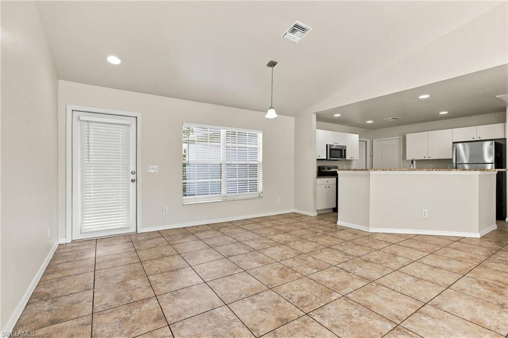 2509 41st St Sw Property Photo 5