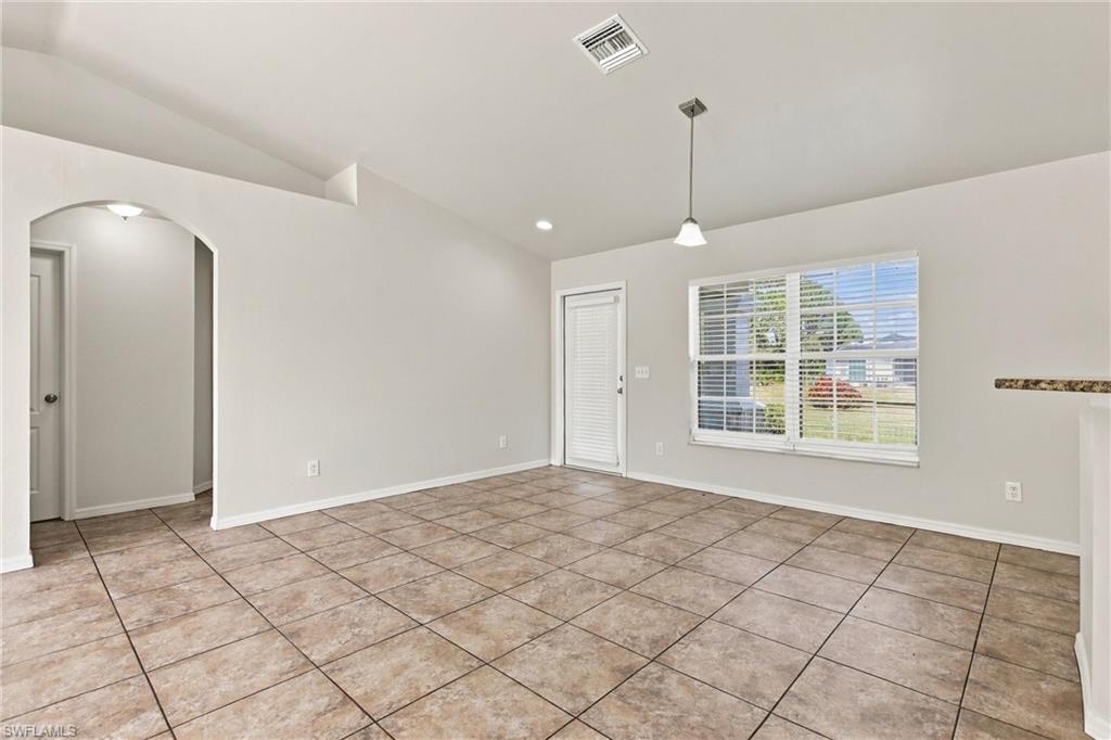 2509 41st St Sw Property Photo 7