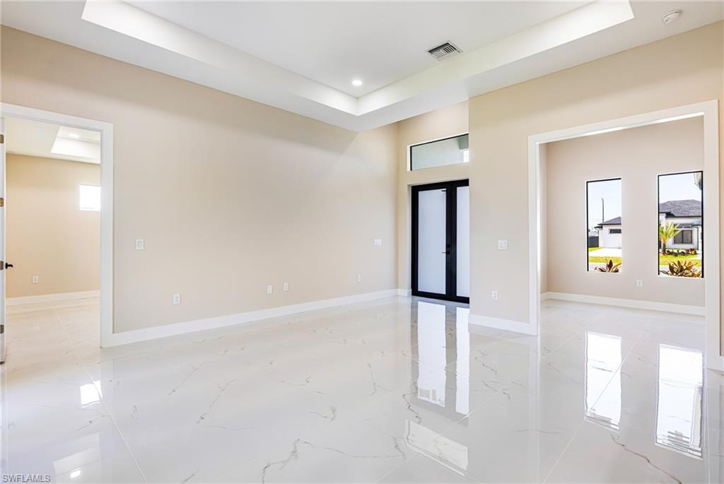 1425 Santa Barbara Blvd N Property Photo 4