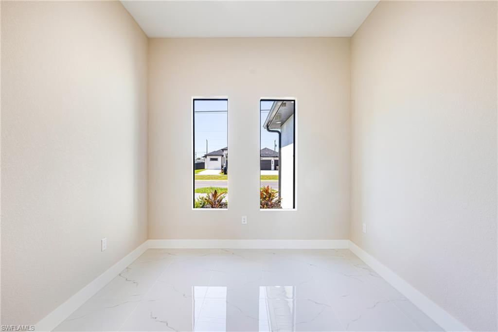 1425 Santa Barbara Blvd N Property Photo 15