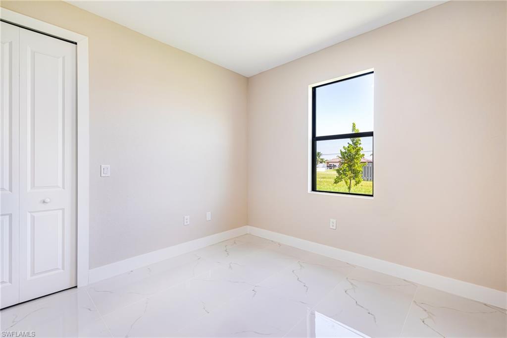 1425 Santa Barbara Blvd N Property Photo 23