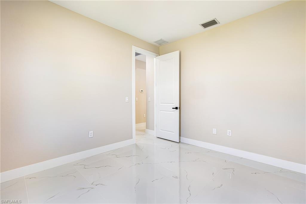 1425 Santa Barbara Blvd N Property Photo 27