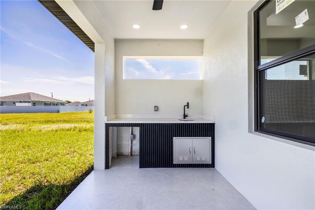 1425 Santa Barbara Blvd N Property Photo 30