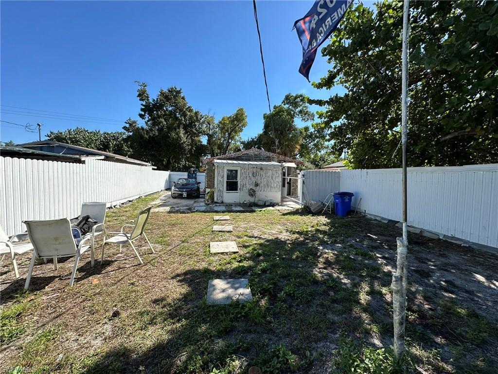 2343 Canal St Property Photo 5