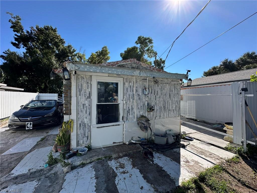 2343 Canal St Property Photo 6