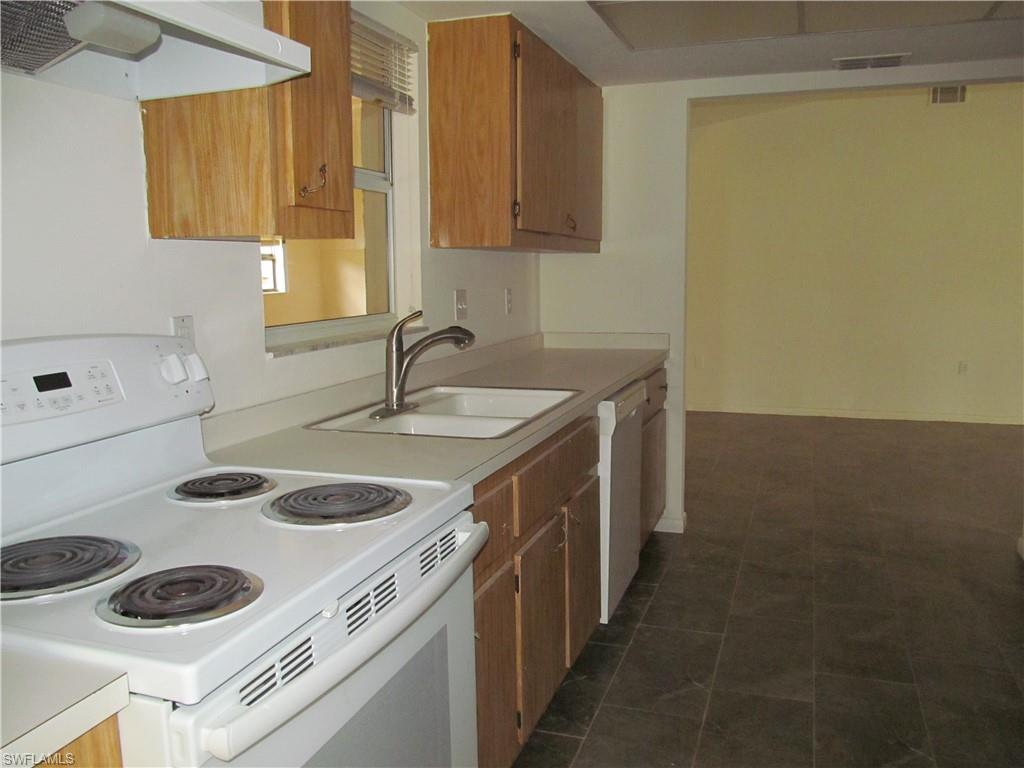 19486 Poppytree Ct Property Photo 2