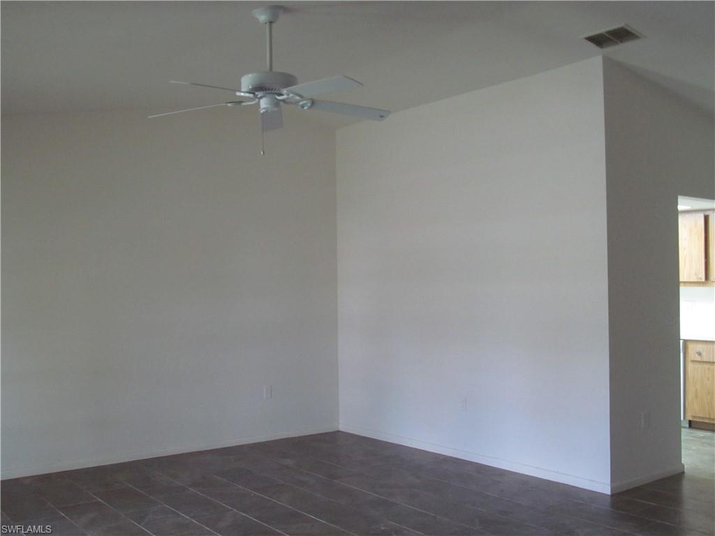 19486 Poppytree Ct Property Photo 4