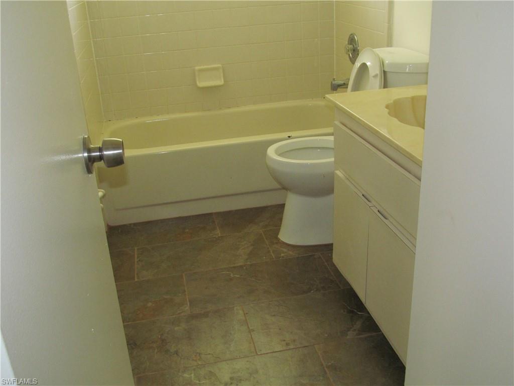 19486 Poppytree Ct Property Photo 8