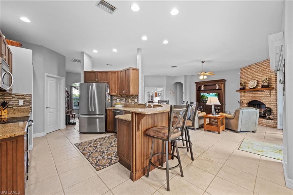 18839 Baseleg Ave Property Photo 13