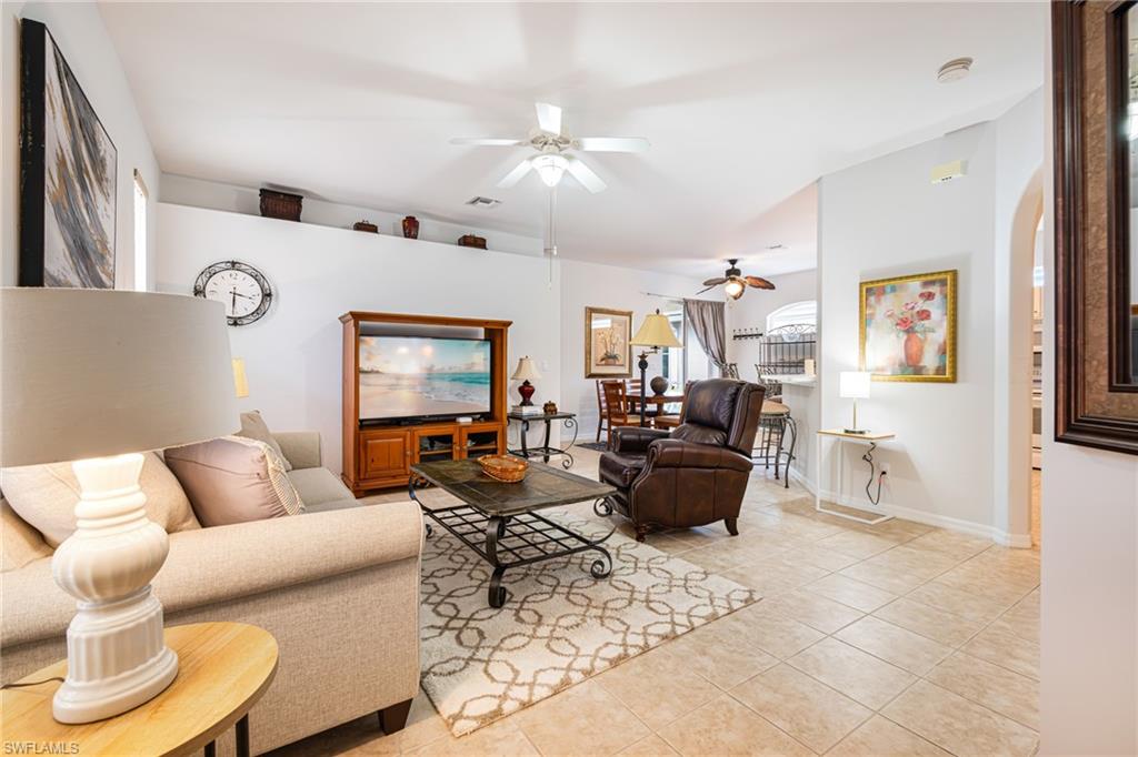 8079 Woodridge Pointe Dr Property Photo 5