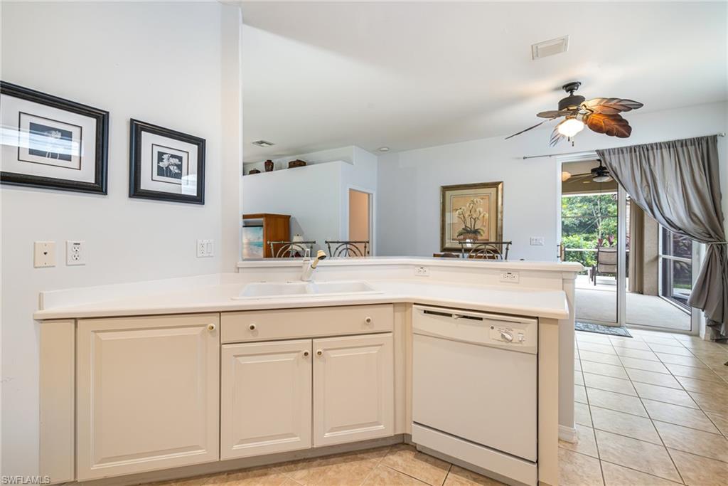 8079 Woodridge Pointe Dr Property Photo 22