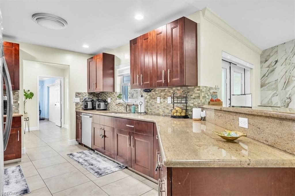 3619 Oasis Blvd Property Photo 12