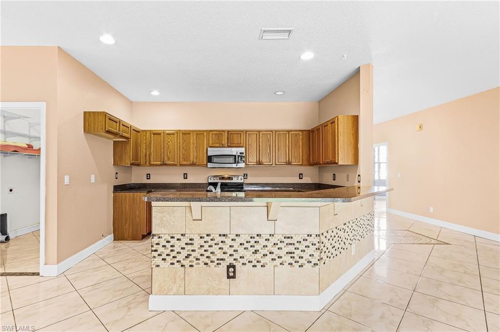 3605 17th St W Property Photo 15