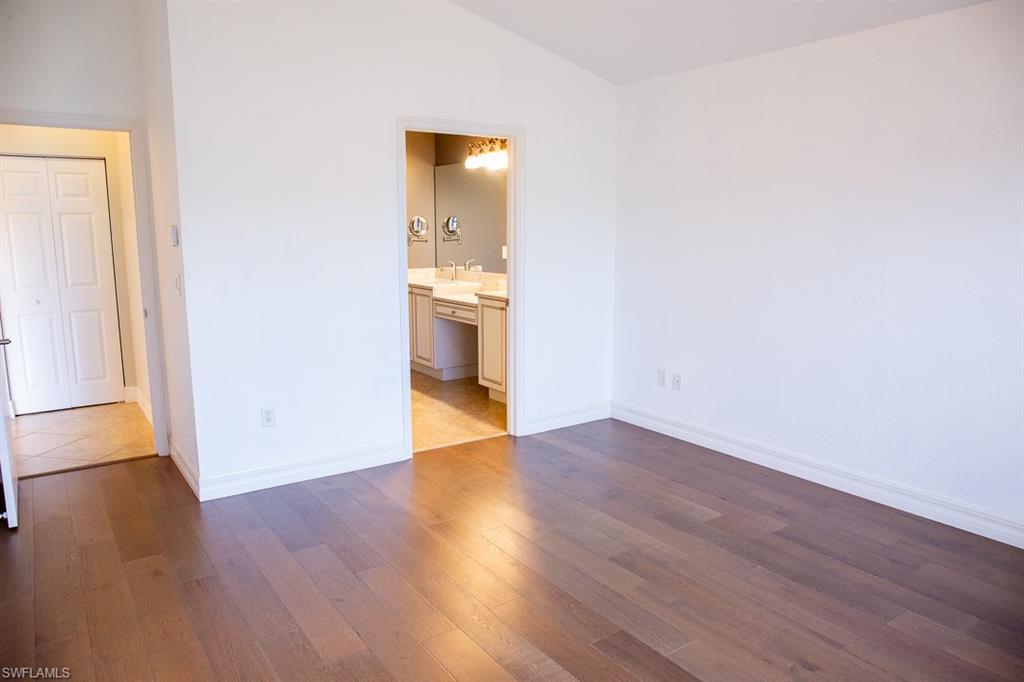 10324 Barberry Ln Property Photo 7
