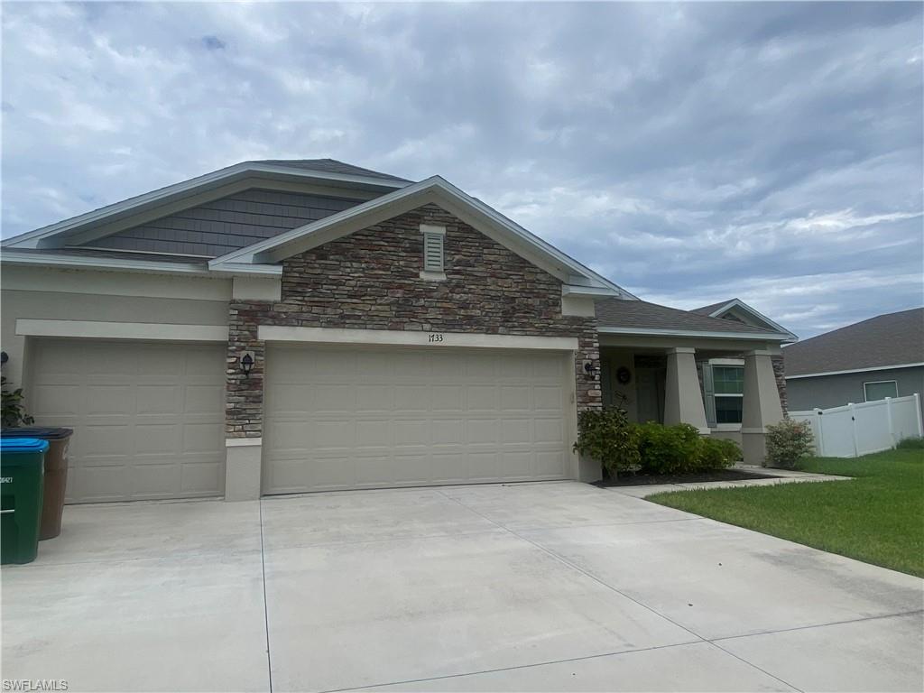 1733 SW 38th LN Property Photo 1
