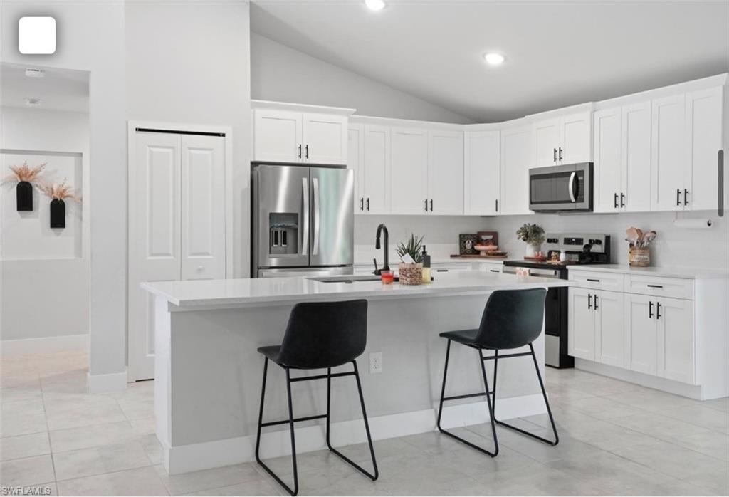 7572 9th Ter Property Photo 8