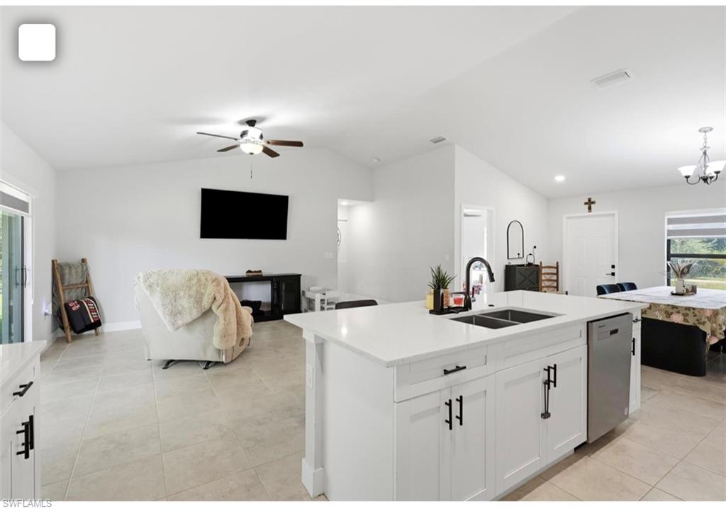 7572 9th Ter Property Photo 11