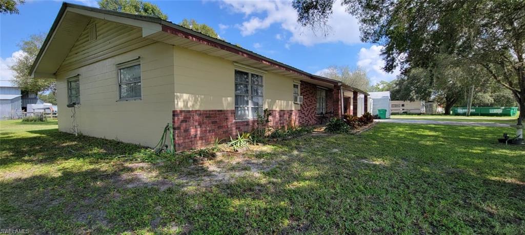 2260 Howard Rd Property Photo 3
