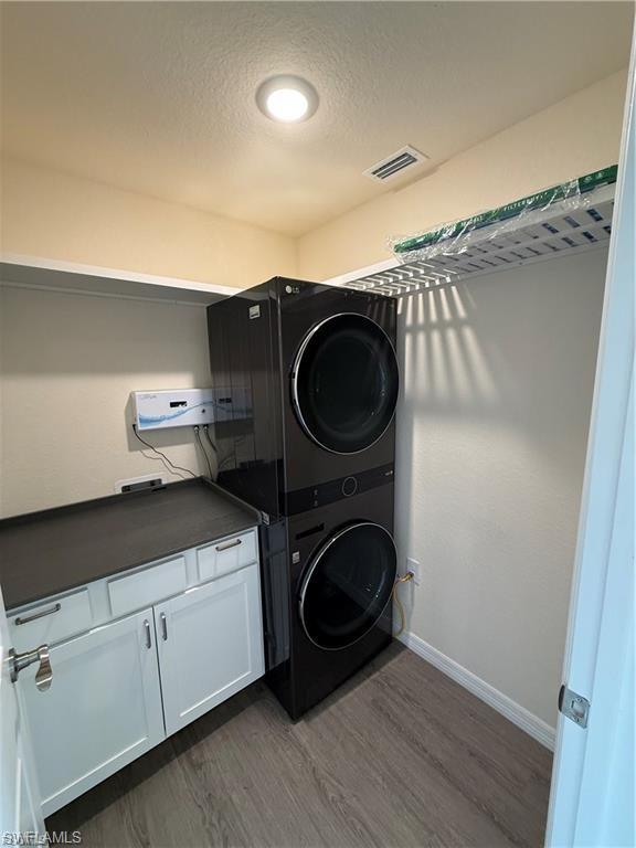 557 Oakshire Ln Property Photo 15