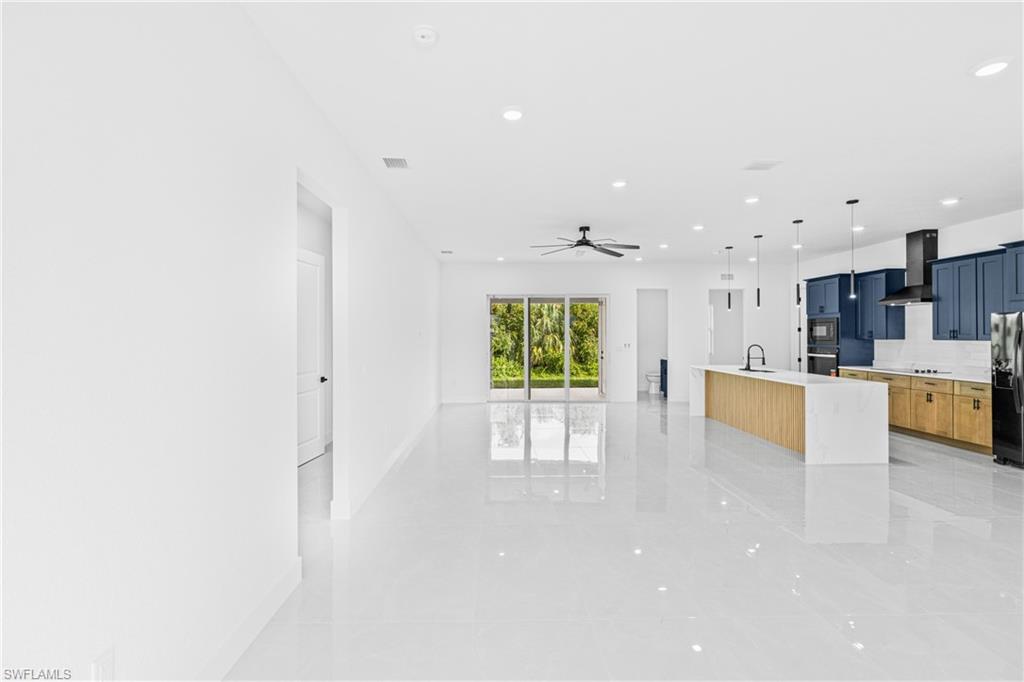7020 Burma Cir Property Photo 6