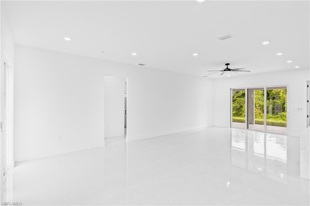 7020 Burma Cir Property Photo 9