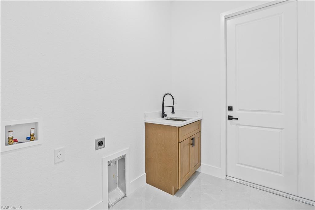 7020 Burma Cir Property Photo 16