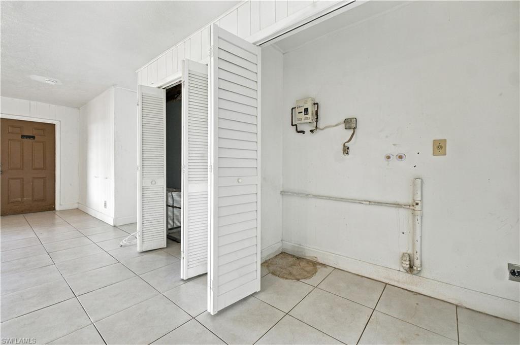 714 S Lopez St Property Photo 15