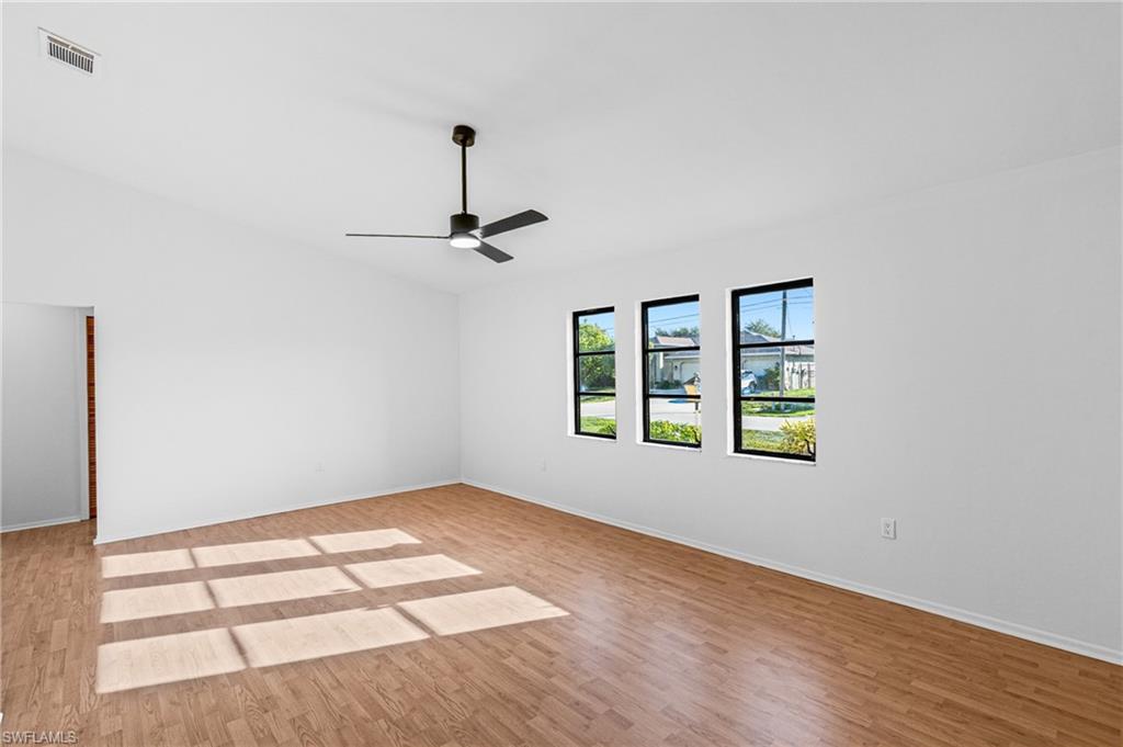 326 Ne 17th Pl Property Photo 10