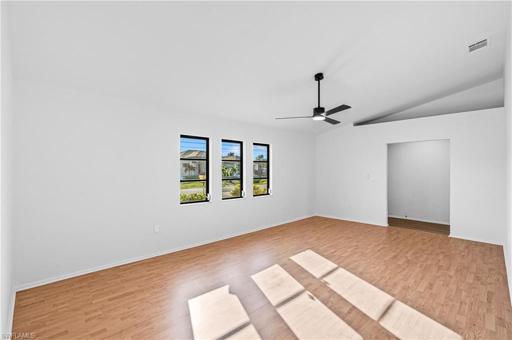 326 Ne 17th Pl Property Photo 11
