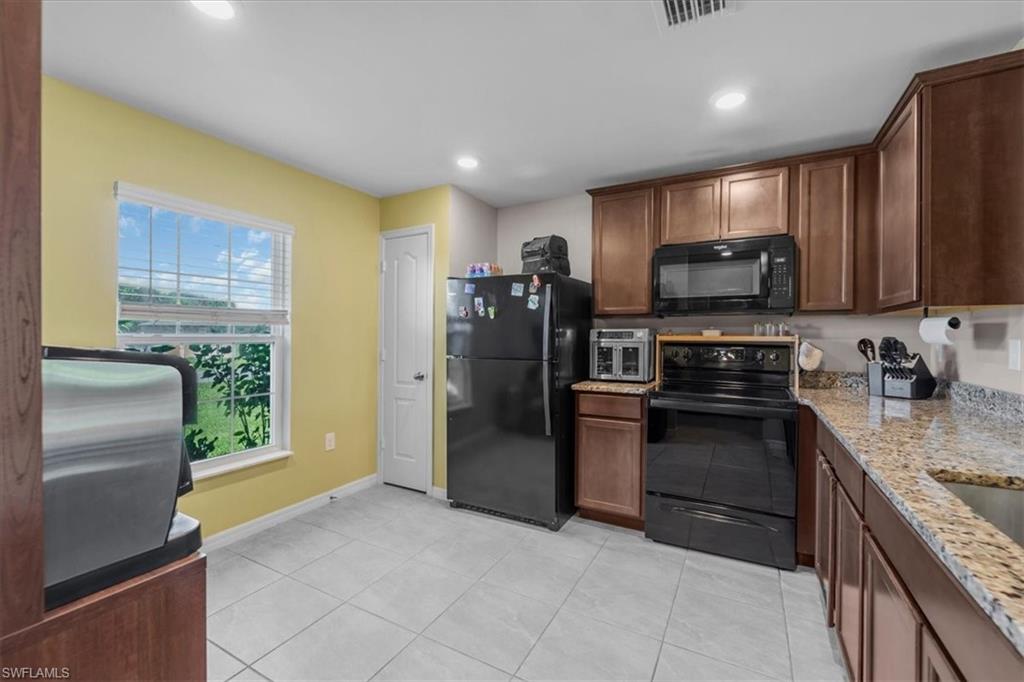 214 Re Cherche St Property Photo 11
