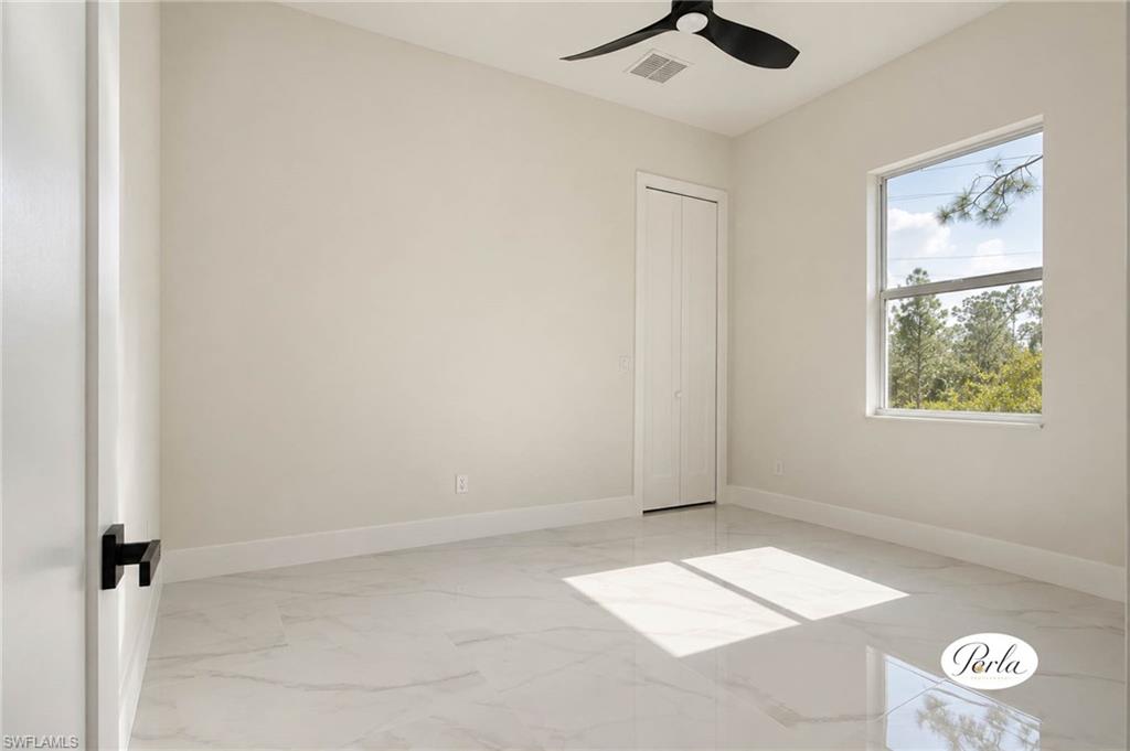 27376 Notre Dame Blvd Property Photo 20