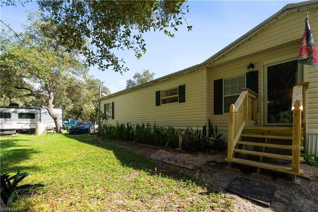 565 S Fronda St Property Photo 2