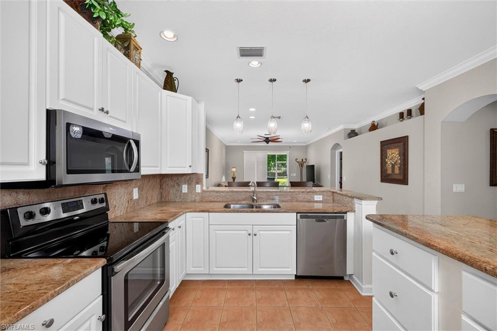7905 Harmony Lake Ct Property Photo 6