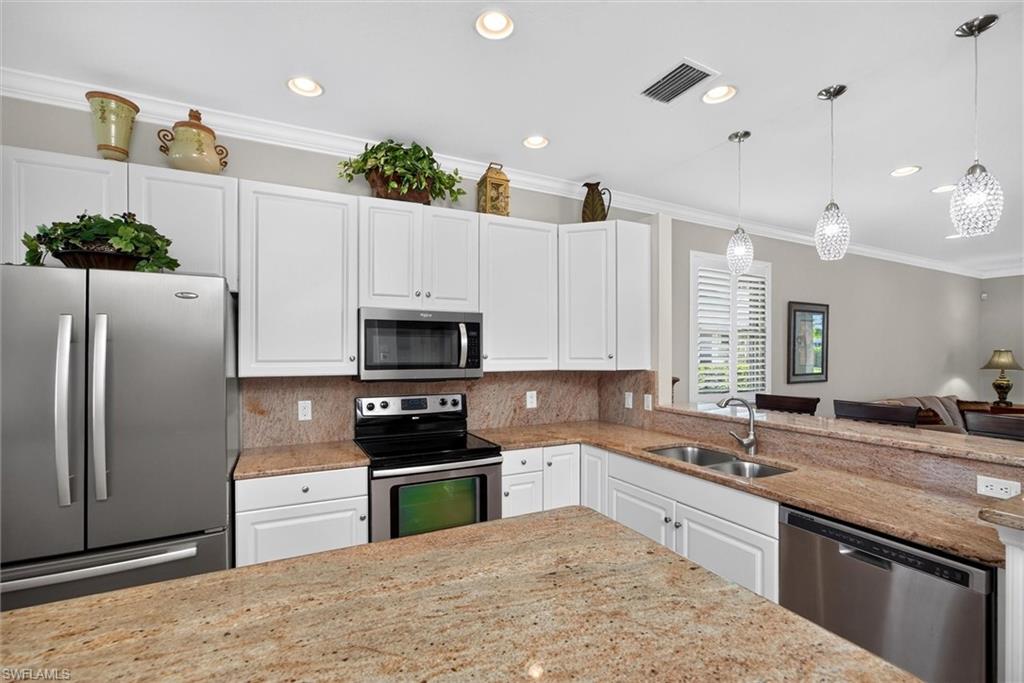 7905 Harmony Lake Ct Property Photo 7