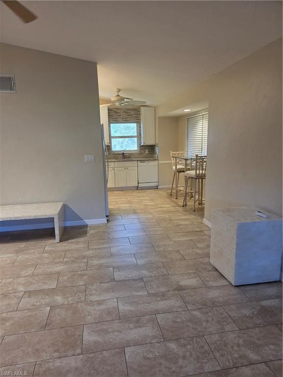 2026043560 Property Photo 3