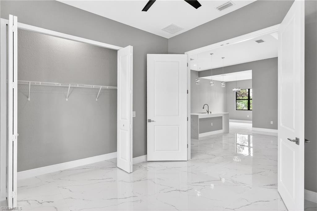 1114 Bari St E Property Photo 36
