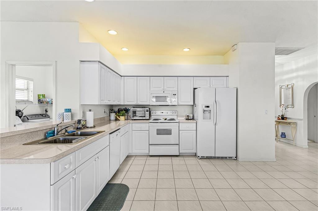 9290 Lanthorn Way Property Photo 17