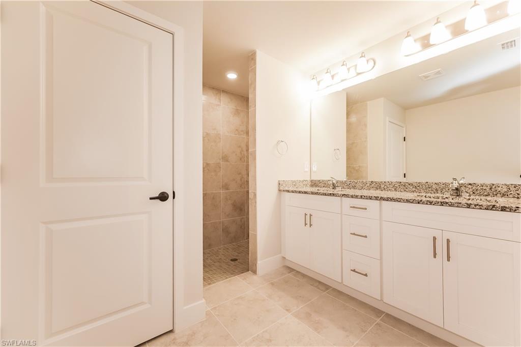 3411 21st St W Property Photo 9
