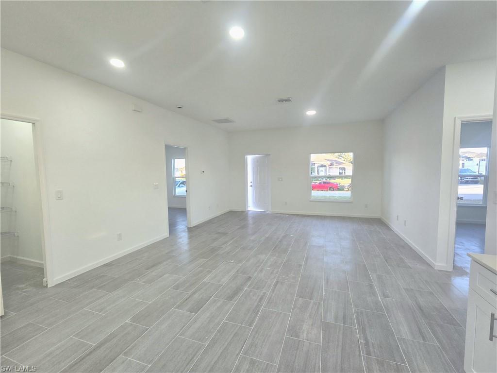 2709 25th St Sw Property Photo 9