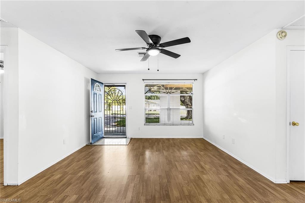 4581 Tennyson Dr Property Photo 4