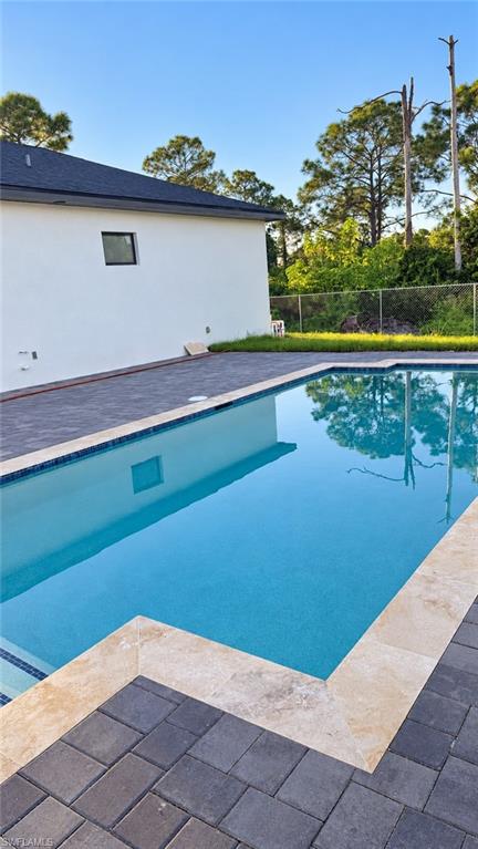 627 Beverly Ct Property Photo 4