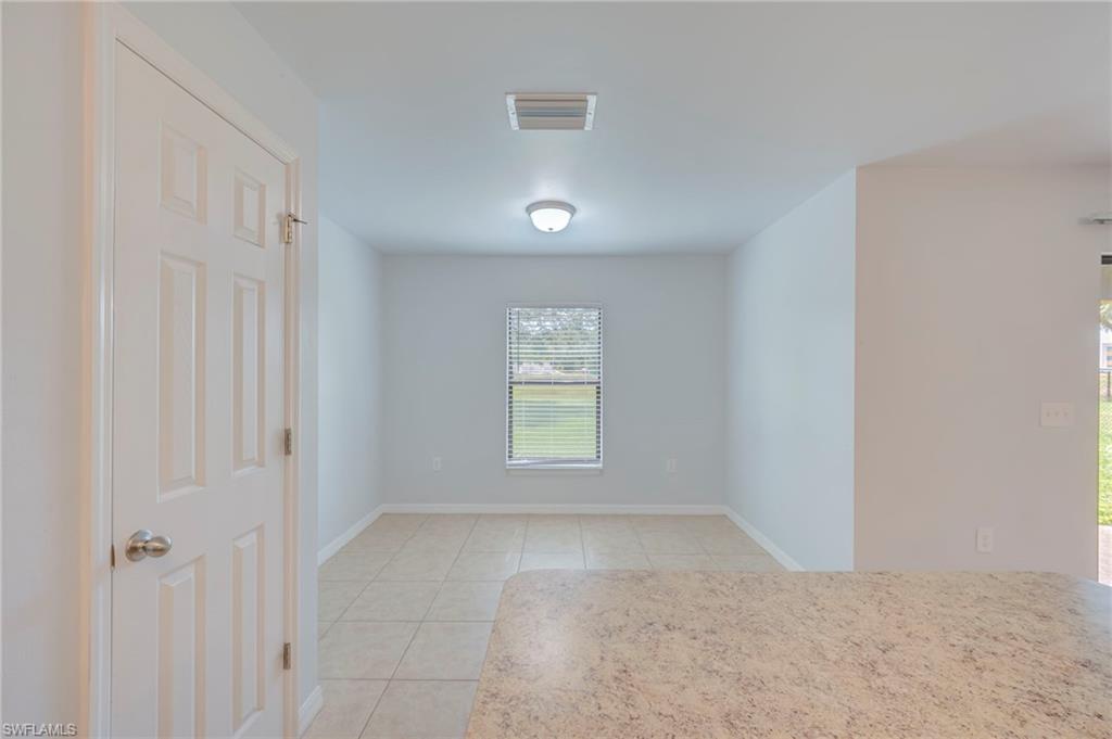 313 Shadow Lakes Dr Property Photo 9