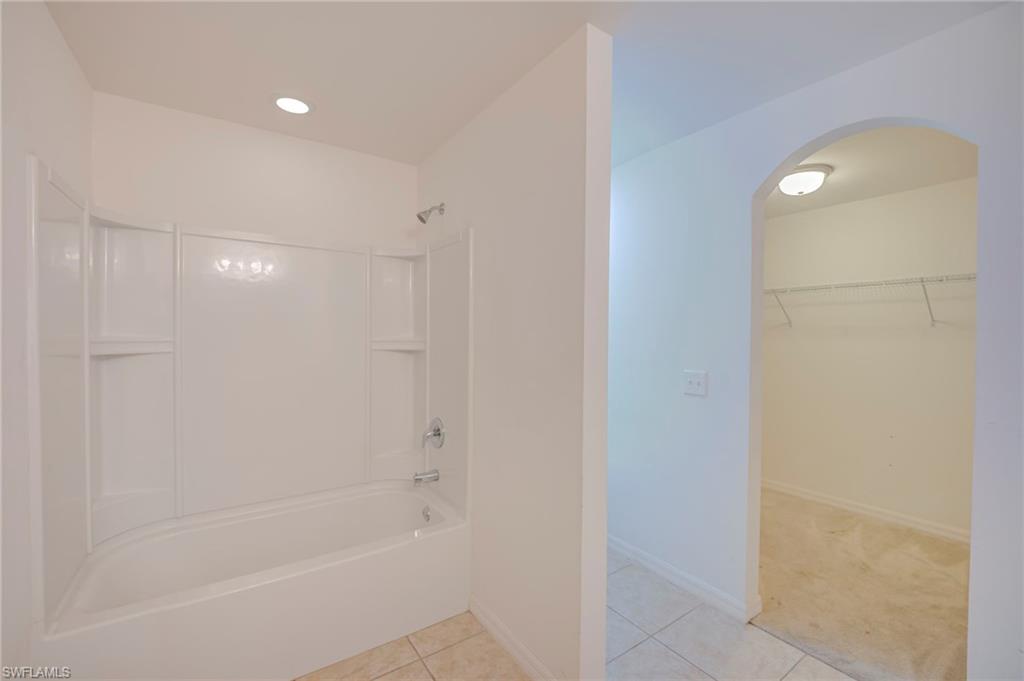 313 Shadow Lakes Dr Property Photo 14
