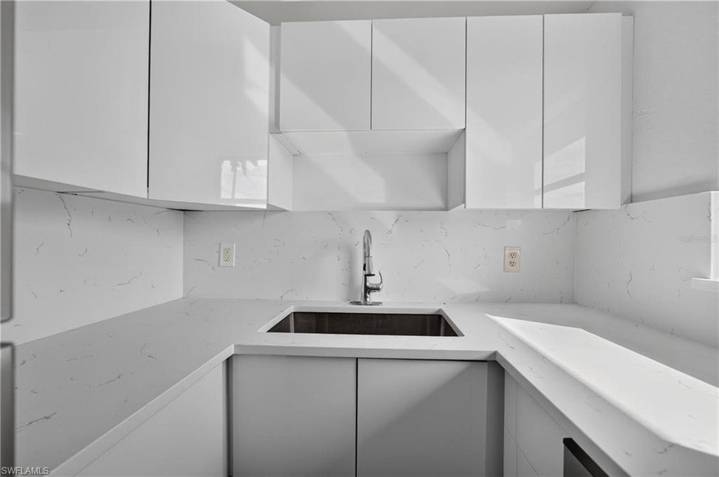 1629 Pawnee St Property Photo 8
