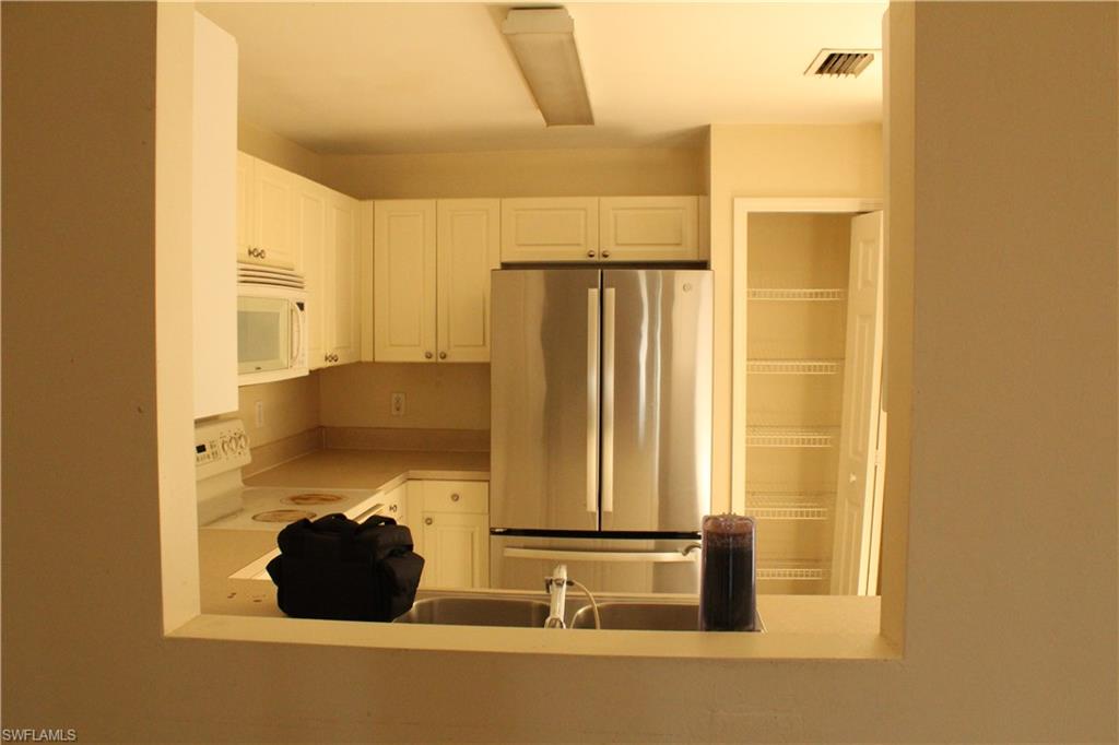 703 Se 8th Ter B Property Photo 2