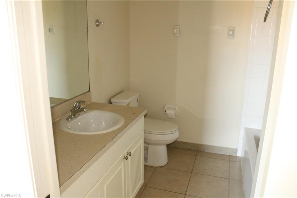 703 Se 8th Ter B Property Photo 8