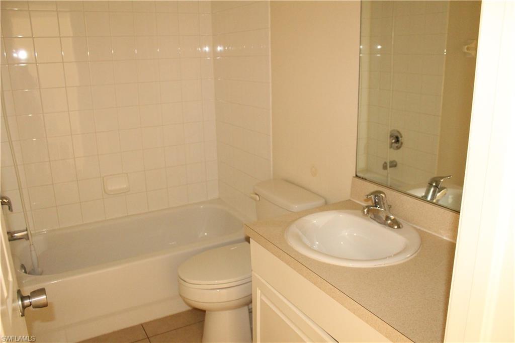 703 Se 8th Ter B Property Photo 11